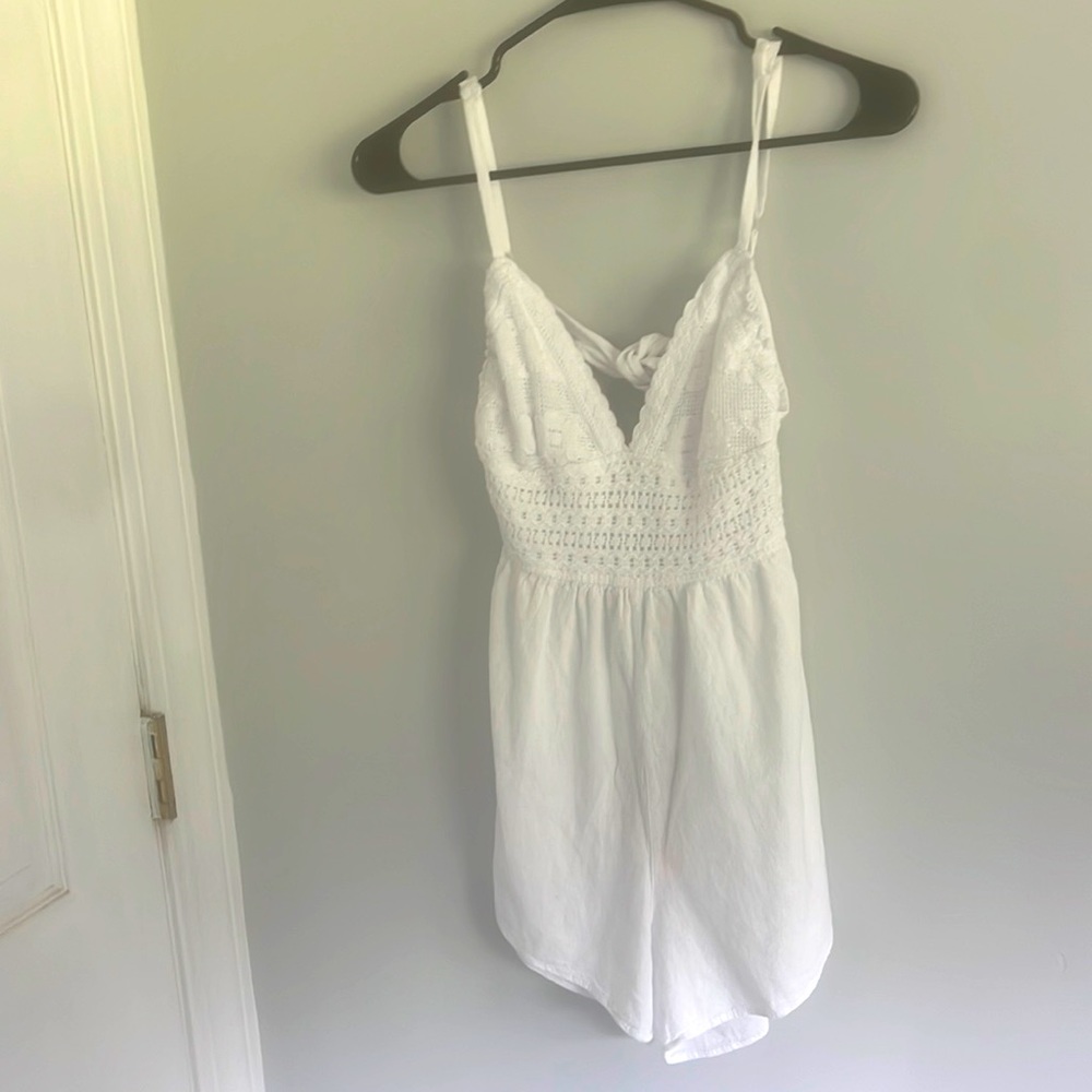 Small 100% Cotton White Blanco Romper with Open Back